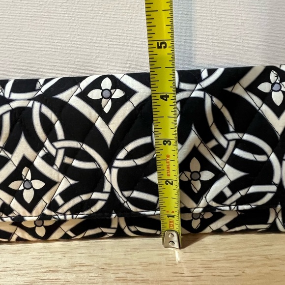 VERA BRADLEY TRIFOLD BLACK WHITE GREY RETIRED CONCERTO QUILTED WALLET - Picture 5 of 11